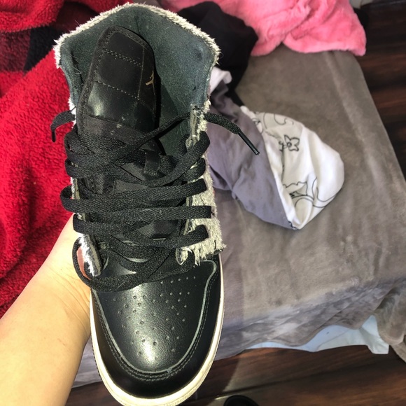 Jordan 1 Retro High Fleece Black Metallic - Picture 3 of 4